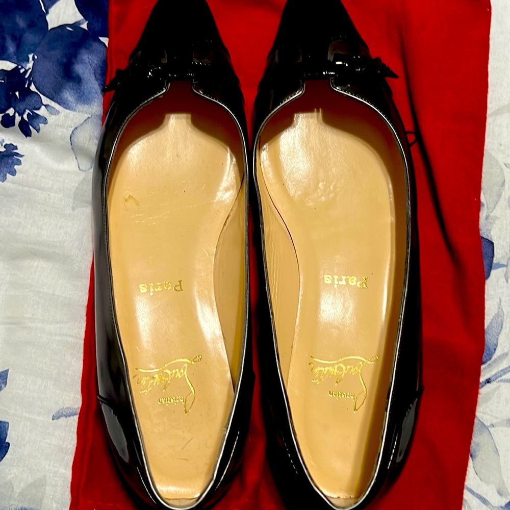 Christian Louboutin Buckle Flat EU41